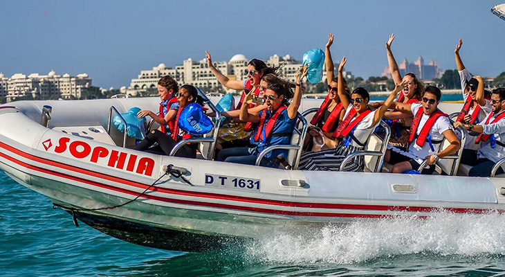 60 up to 90 Minutes Boat tour in Dubai Marina