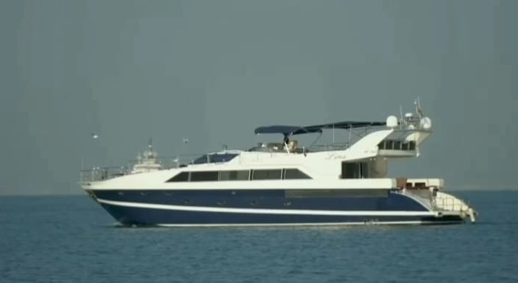 Rent a 2 hr yacht in Abu Dhabi