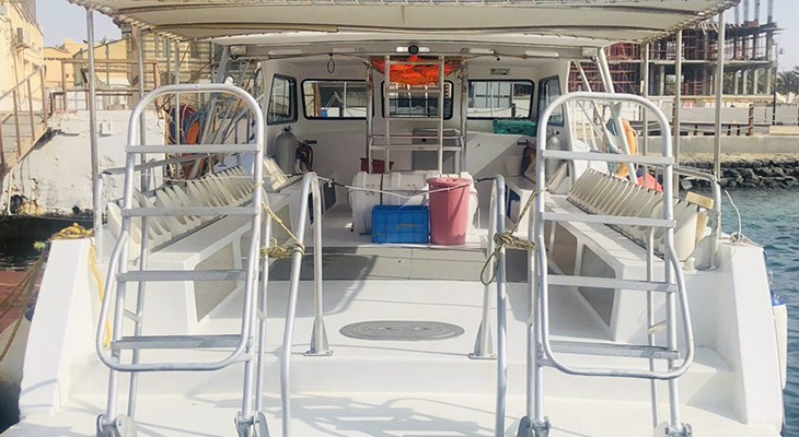 Newton Boat Capacity of 28 PAX for Rent