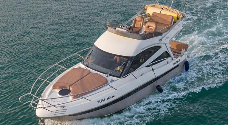One-Hour Cruise on a Yacht in Khor Beach