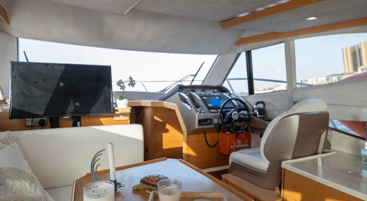 One-Hour Cruise on a Yacht in Khor Beach