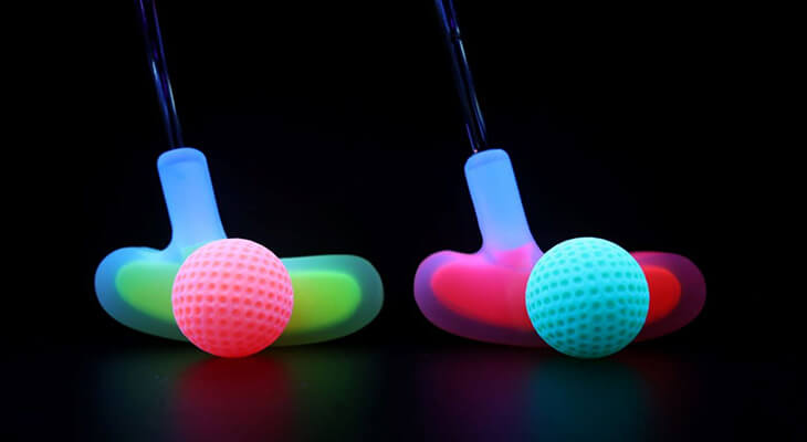 One Hour of Playing 3D Blacklight Mini Golf in Dubai