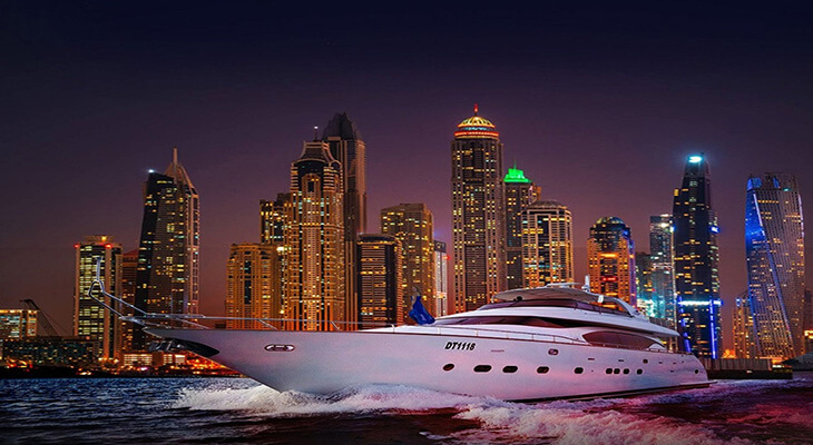 2-Hours Yacht Tour with Live BBQ & Drinks at Dubai Marina