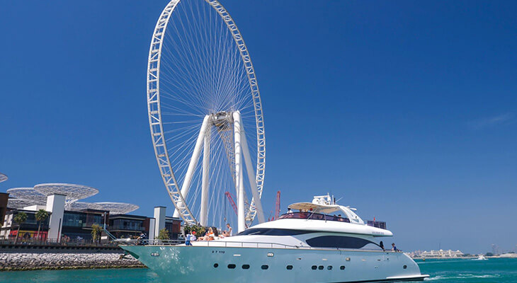 2-Hours Yacht Tour with Live BBQ & Drinks at Dubai Marina