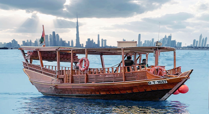 Dubai Abra Tour for 1 hour