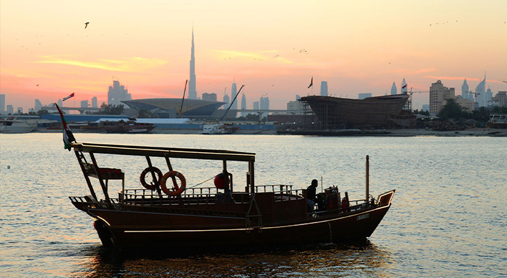 Dubai Abra Tour in Khor Dubai 