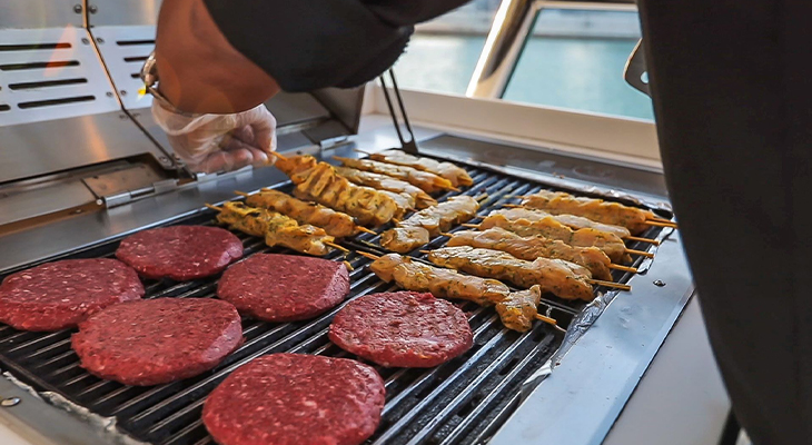 2-Hour Yacht Tour at Dubai Marina with a Live BBQ Party