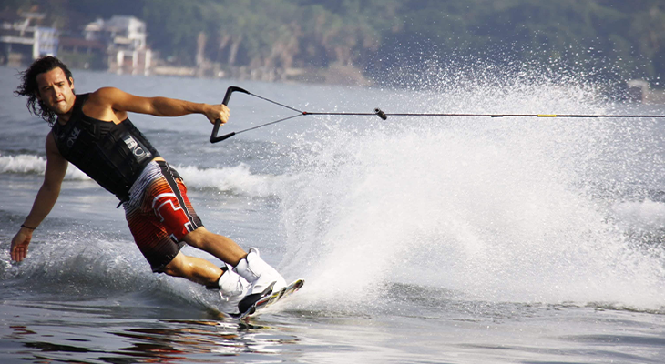 Dubai: 30-Minute Ride of Wakeboarding