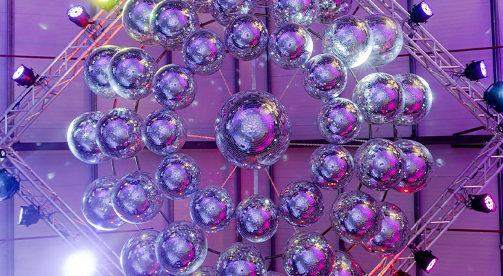 RollDXB: Dubai Premier Indoor Roller Skating for One Hour 