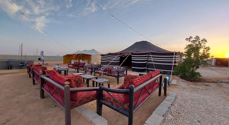 Buggy Adventure on Fridays Across the Red Sands with a Dinner Meal in Riyadh