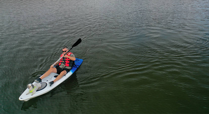 Al Namas: One Hour Kayak Rental Experience 