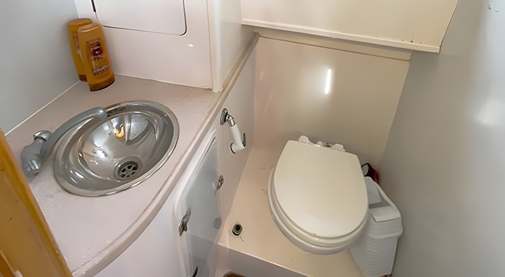 Kobar Island: A Boat Cruise for 6 Hours