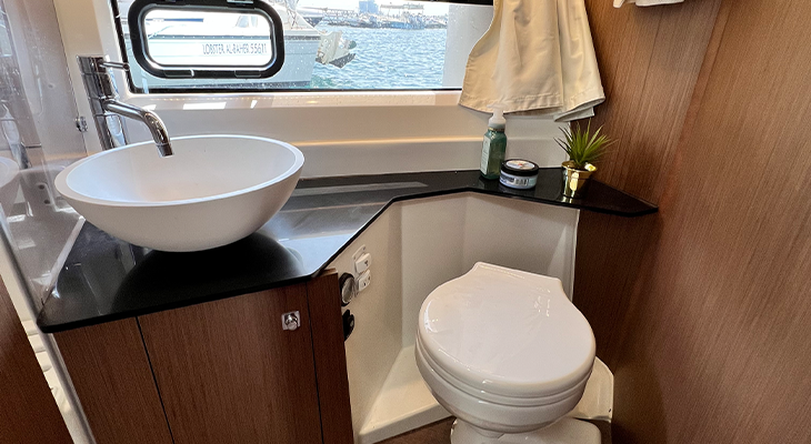 Kobar Island: A Boat Cruise for 6 Hours