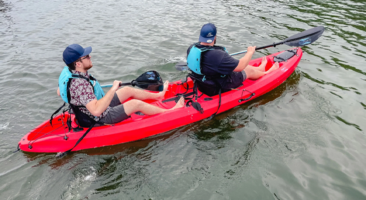 Al Namas: One Hour Kayak Rental Experience 