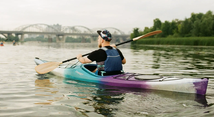 Al Namas: One Hour Kayak Rental Experience 