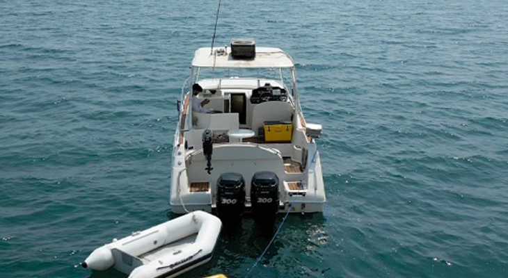6-Hour Private Trip to Qaruh Island aboard Pisces Mini Yacht