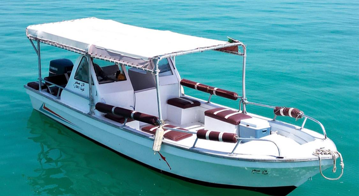 Lan El Sakhr Boat: Sea Trip for Groups up to 6 People