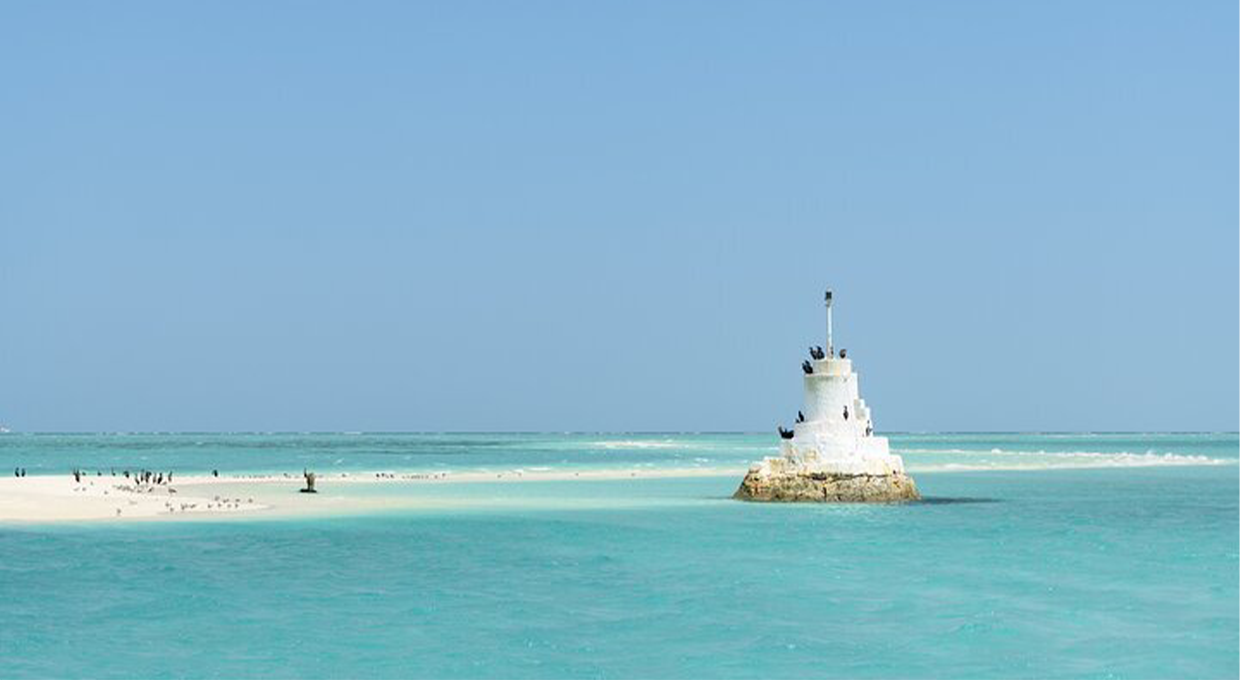 4-Hour Private Yacht Trip at Jarada Island