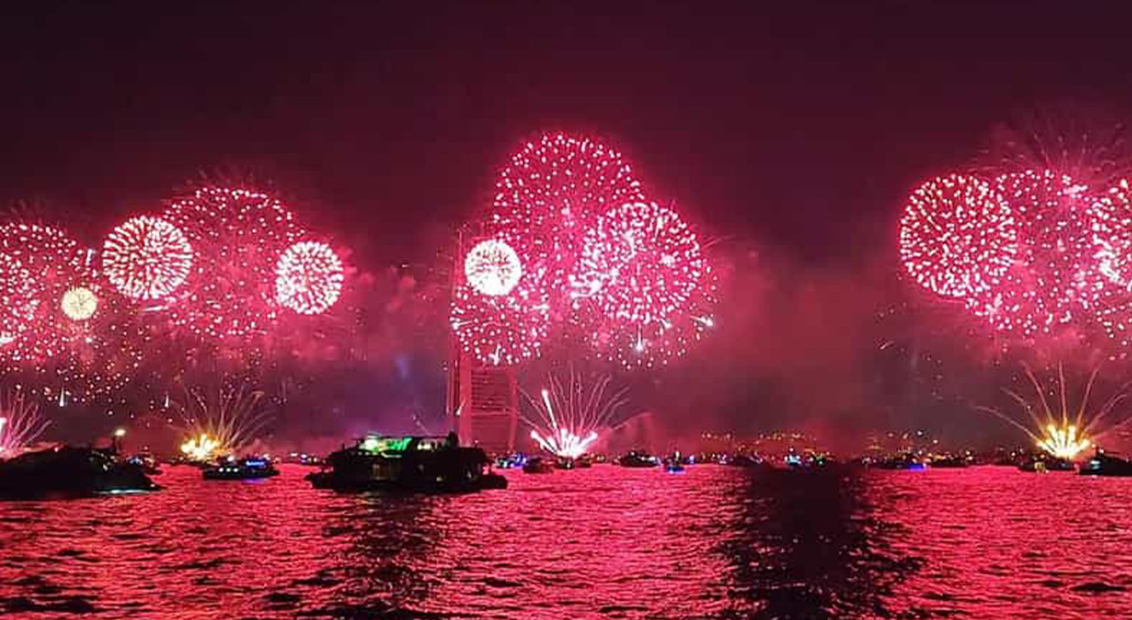 New Year's Eve Fireworks Show Aboard Love Boats cruise for 2 and a Half Hours