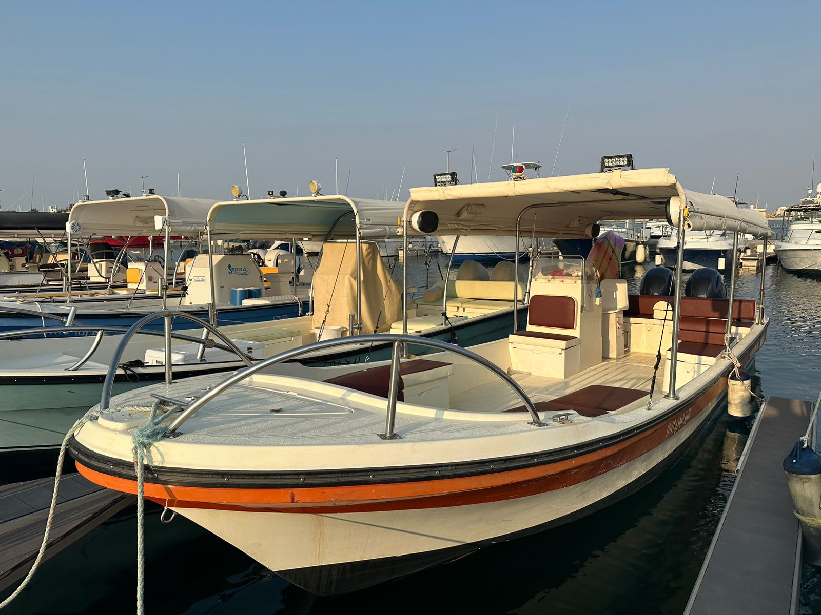 جولة بالقارب مع احتفال في جدة 